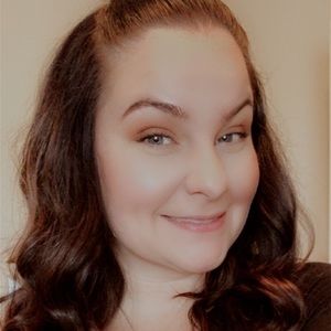 Meet your Posher, Lorraine